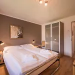 Breithorn Apartment, Eiger North Face View Апартаменти Гріндельвальд